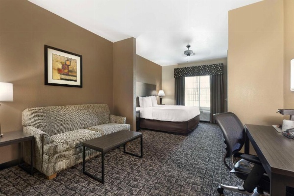 Best Western Carthage Inn & Suites image 10