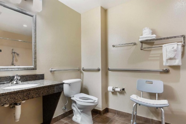 Best Western Carthage Inn & Suites image 17